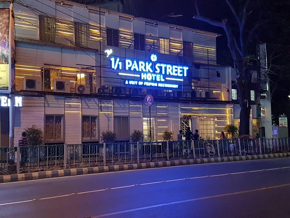 1/1 Park Street Hotel Calcutta Buitenkant foto